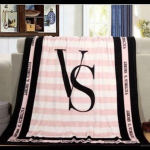 Victoria S blanket